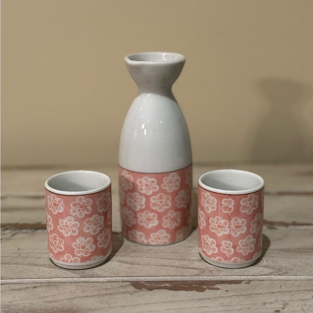 3 Piece Sake Set Pink Floral Pottery House Made In Japan